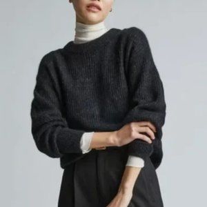 Everlane Alpaca Crew Sweater - Small